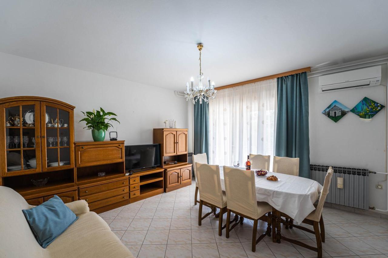Apartman Ana Apartment Pula Exterior photo